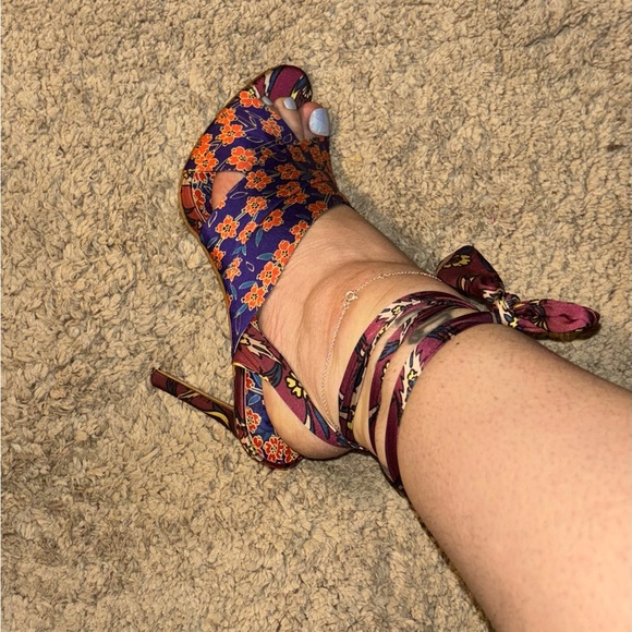 Jessica Simpson Multi-Color Heels - Picture 5 of 12